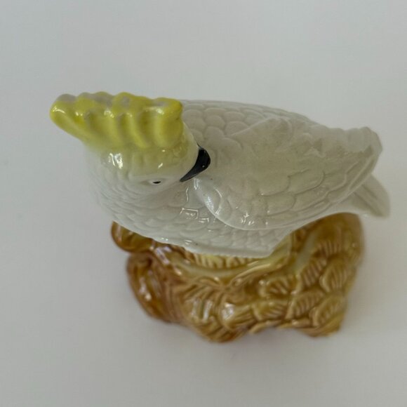 Vintage Ceramic Cockatoo Figurine Yellow & Brown Bird Design Made In Brazil - Picture 5 of 7